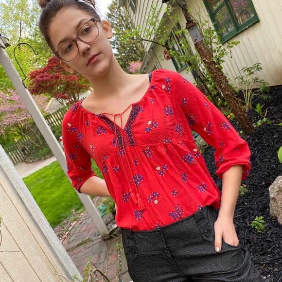 Old Navy flowy red boho top - Picture 2 of 4